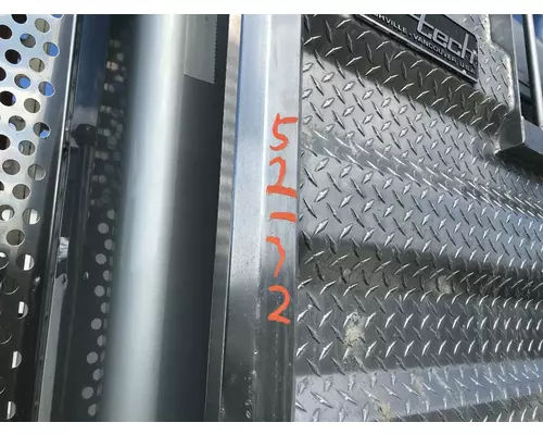 Kenworth T800 Headache Rack (Cab Protector)