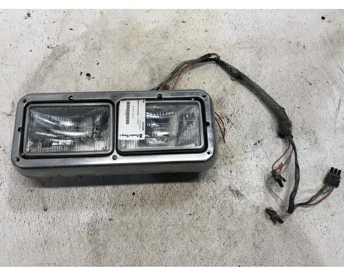 Kenworth T800 Headlamp Assembly