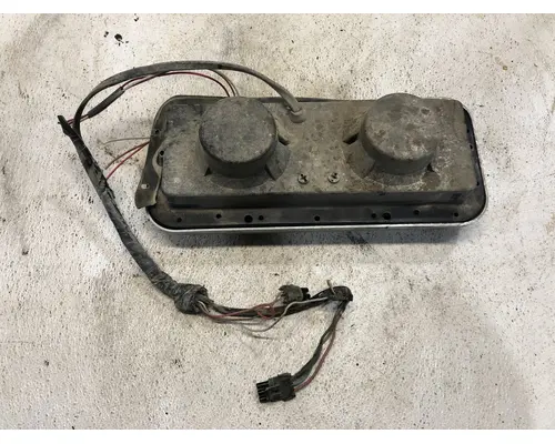 Kenworth T800 Headlamp Assembly