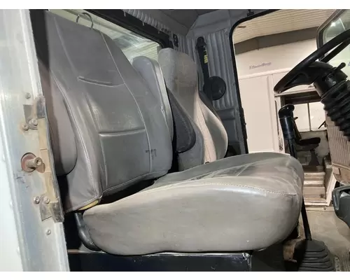 Seat, Front Kenworth T800 Vander Haags Inc Sf