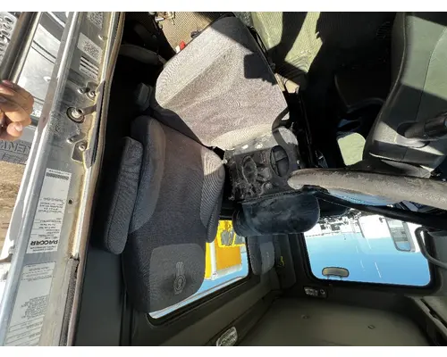 Seat, Front KENWORTH T800 DTI Trucks