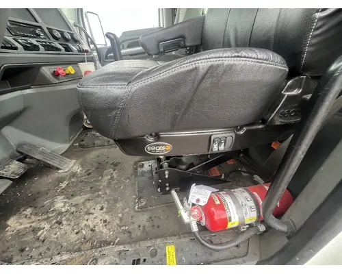 Seat, Front KENWORTH T800 DTI Trucks