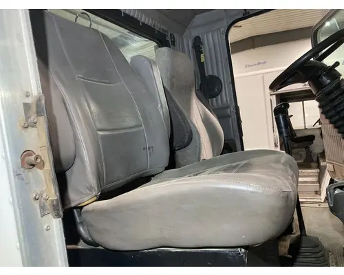 Seat, Front Kenworth T800 Vander Haags Inc Sf