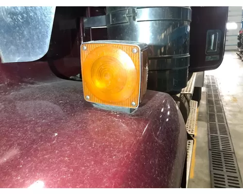 Kenworth T800 Side Marker Lamp, Rear