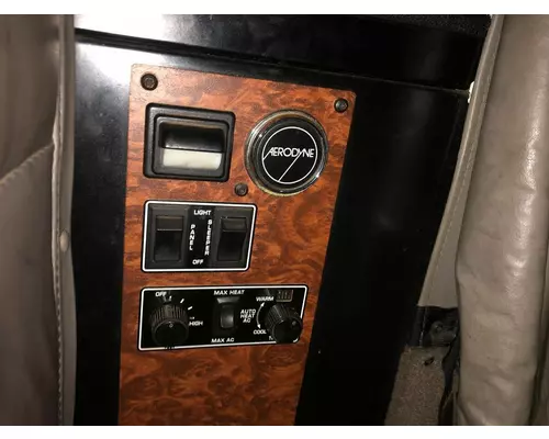 Kenworth T800 Sleeper Controls