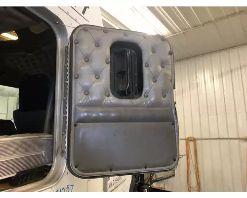 Kenworth T800 Sleeper Door