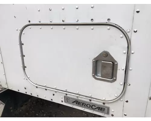 Kenworth T800 Sleeper Door