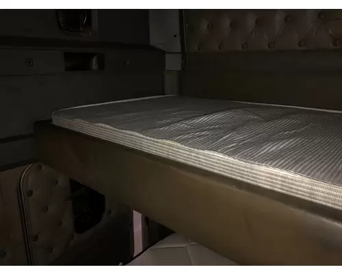 Kenworth T800 Sleeper