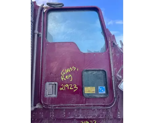 Kenworth T800 Windshield Glass