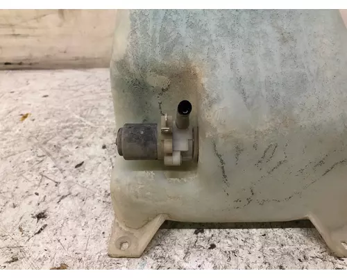 Kenworth T800 Windshield Washer Reservoir