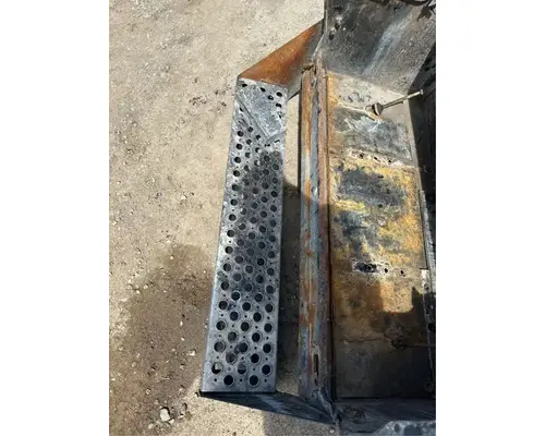 Kenworth T880 Battery Box