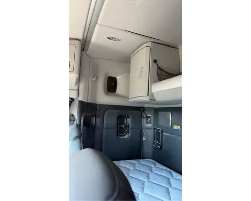 Kenworth T880 Cab