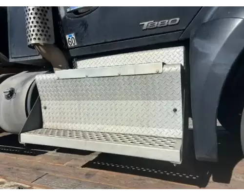 Kenworth T880 DPF (Diesel Particulate Filter)