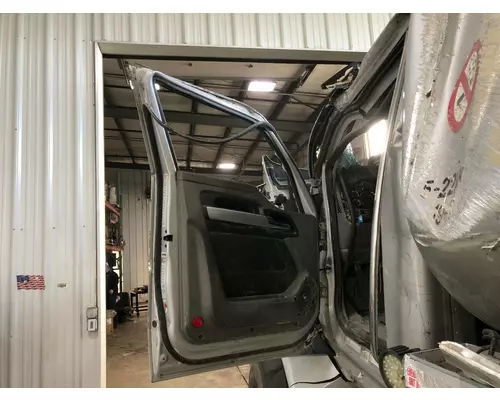 Kenworth T880 Door Assembly, Front