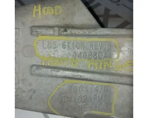 Kenworth T880 Hood Hinge