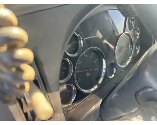Kenworth T880 Instrument Cluster