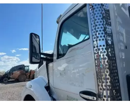 Kenworth T880 Mirror (Side View)