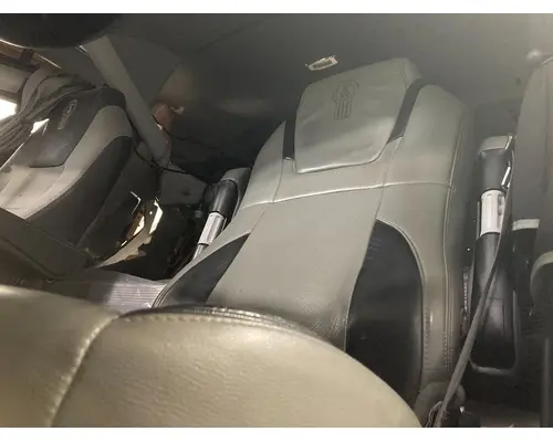 Kenworth T880 Seat (non-Suspension)
