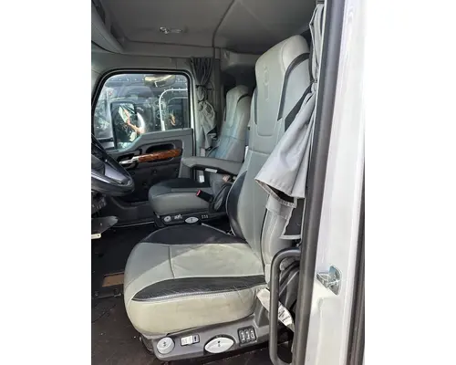 Seat, Front KENWORTH T880 High Mountain Horsepower