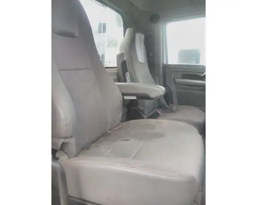 Seat, Front KENWORTH T880 LKQ Evans Heavy Truck Parts