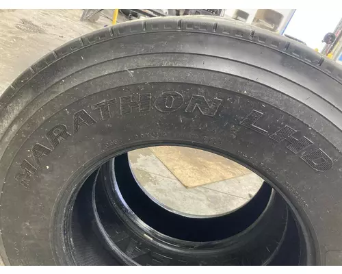Kenworth T880 Tires