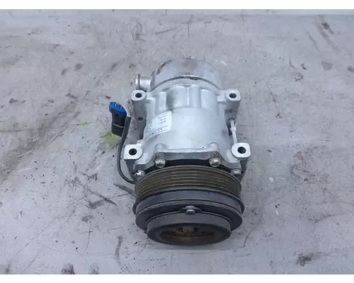 Kenworth W900B Air Conditioner Compressor