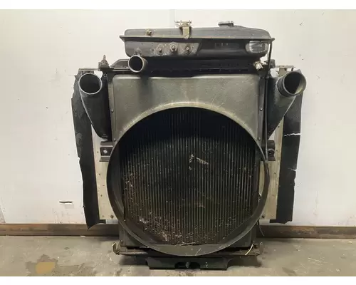 Kenworth W900B Cooling Assembly. (Rad., Cond., ATAAC)