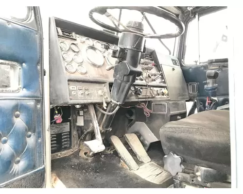 Kenworth W900B Dash Assembly