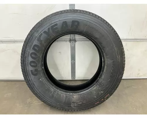 Kenworth W900B Tires