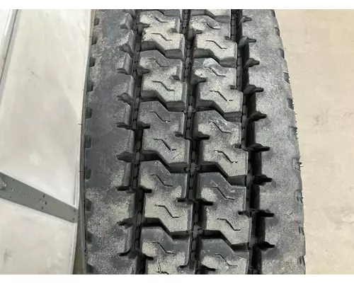 Kenworth W900B Tires