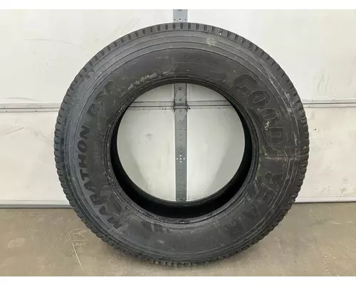 Kenworth W900B Tires