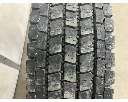 Kenworth W900B Tires