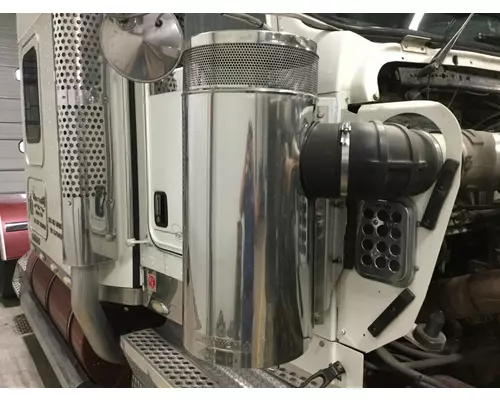 Kenworth W900L Air Cleaner