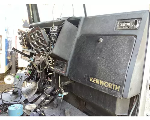 Kenworth W900L Dash Assembly