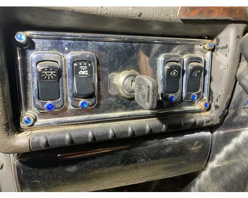 Kenworth W900L Dash Assembly