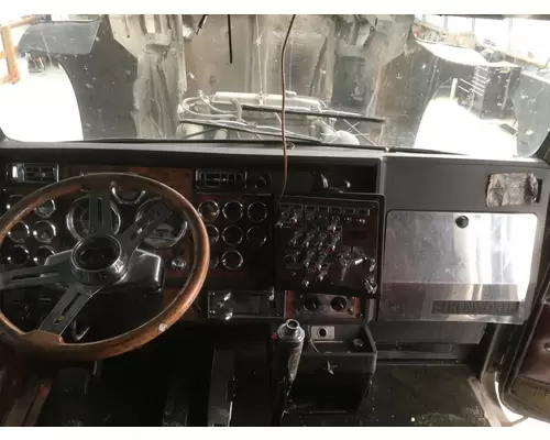 Kenworth W900L Dash Assembly