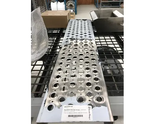 Kenworth W900L Engine Brackets, Misc.