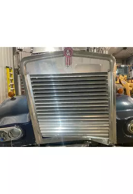 Kenworth W900L Grille