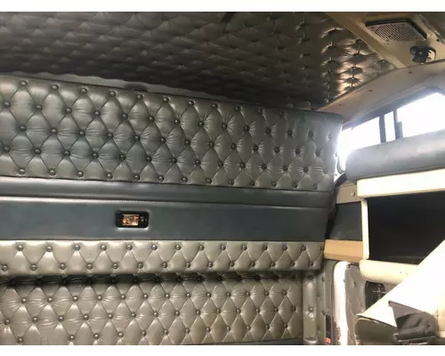 Kenworth W900L Sleeper Bunk