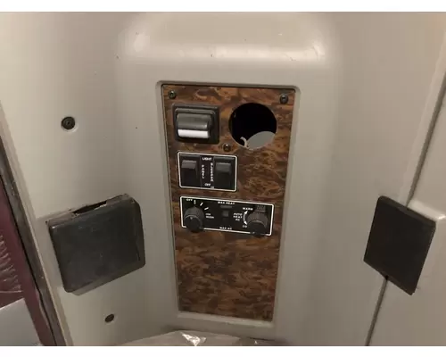 Kenworth W900L Sleeper Controls