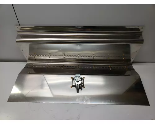 Kenworth W900L Tool Box
