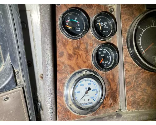 Kenworth W900S Dash Assembly