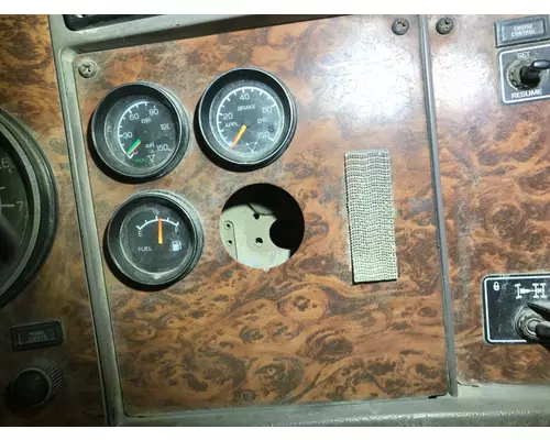 Kenworth W900S Dash Assembly