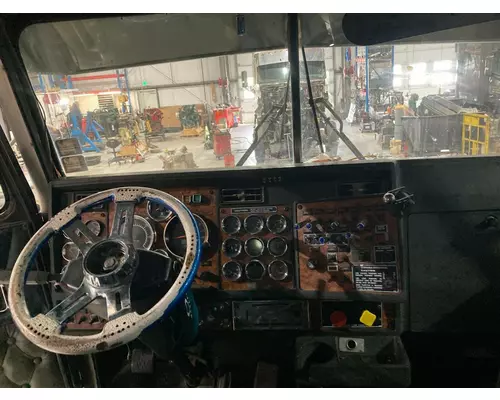 Kenworth W900S Dash Assembly