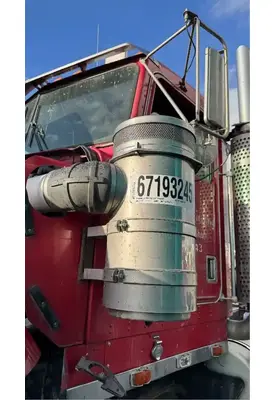 Kenworth W900 Air Cleaner