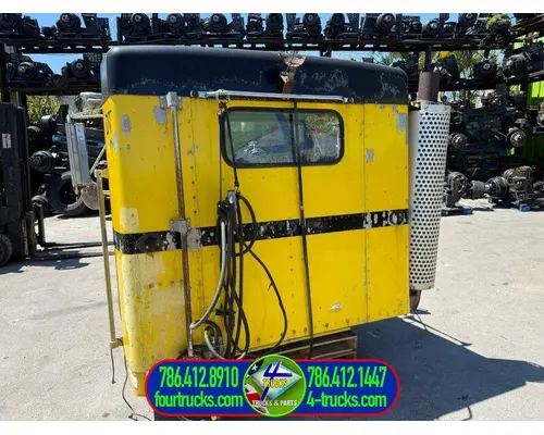 Kenworth W900 Cab