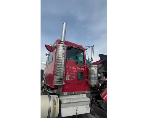 Kenworth W900 Cab