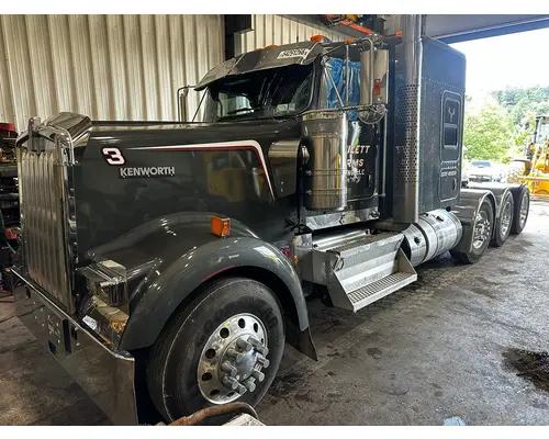 Complete Vehicle KENWORTH W900 Dutchers Inc   Heavy Truck Div  Ny