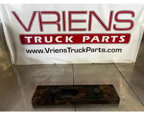 Crossmember KENWORTH W900 Vriens Truck Parts