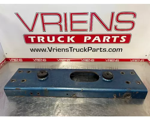 Crossmember KENWORTH W900 Vriens Truck Parts